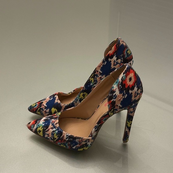 Multicolored Stiletto Heels – Vibrant & Stylish (Size 7.5) - Picture 3 of 5
